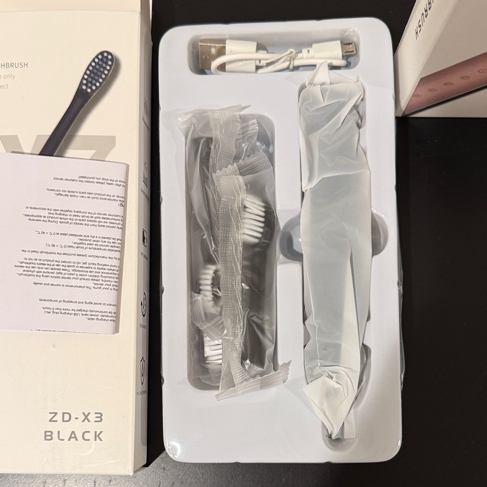 ZD-X3 Sonic Electric Toothbrushes. Set of 2, one Black and one Pink New - Picture 4 of 4